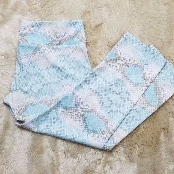 Onzie workout leggings. - Picture 6 of 8